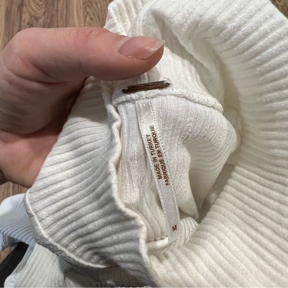 Free People Lala Ribbed Turtleneck Cropped Top - Picture 6 of 9